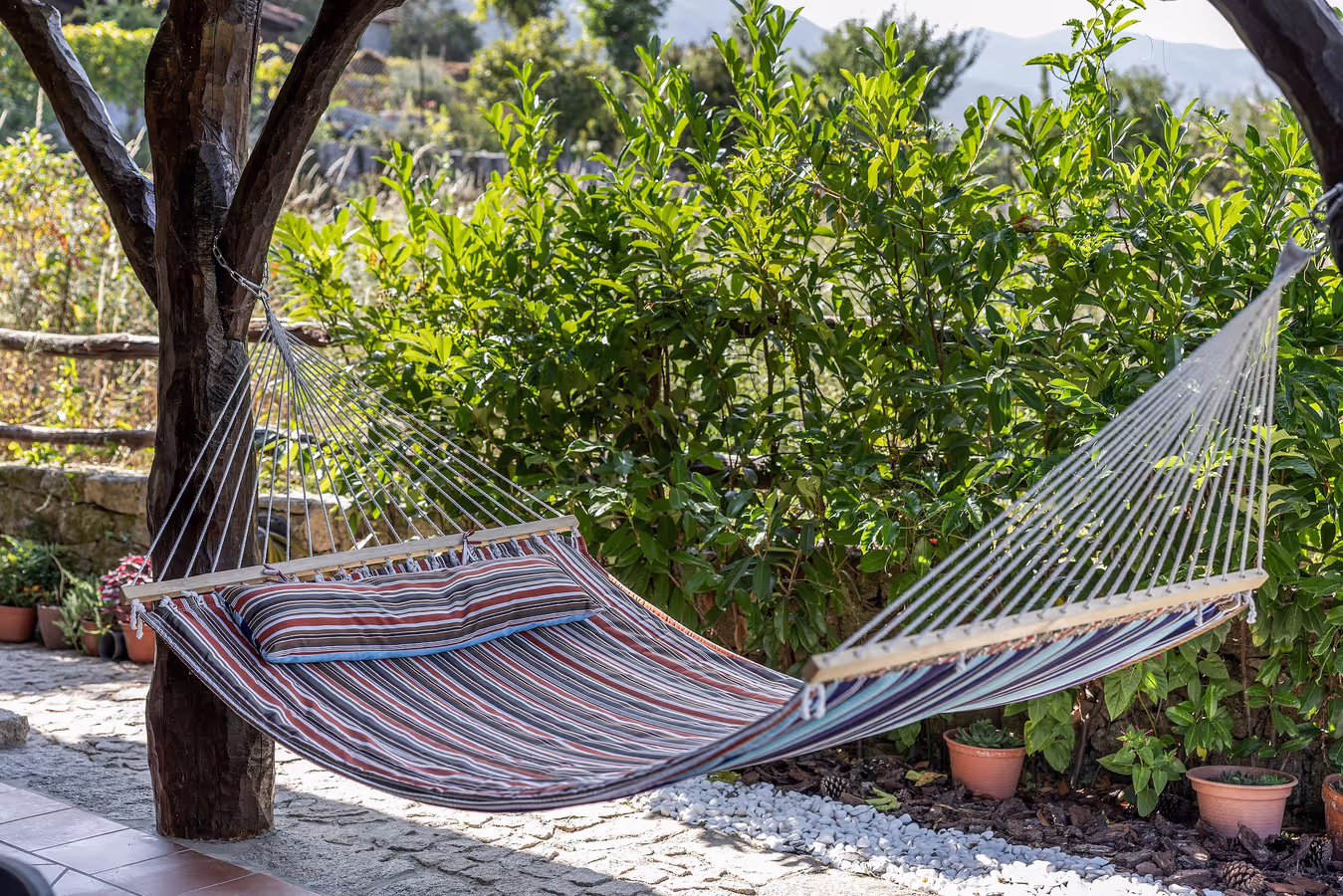 Rede de descanso à sombra